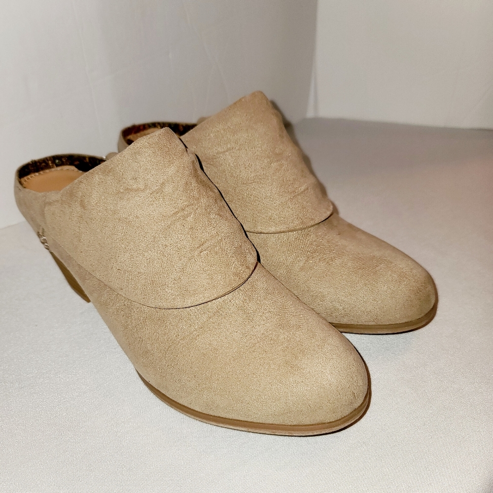 Dolce mojo moxy tan mule clogs